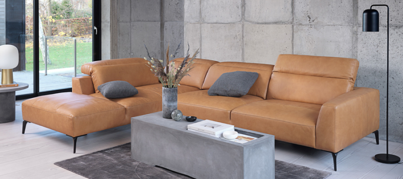 Leather brown living room sofa by theca.