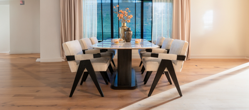 7772 Dining Table - Image 5